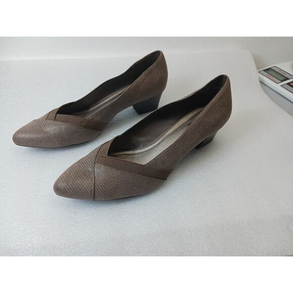 Kim Rogers "Omarey" Snakeskin Design Classic Slip-On Pumps l Size: 11 - Picture 4 of 11